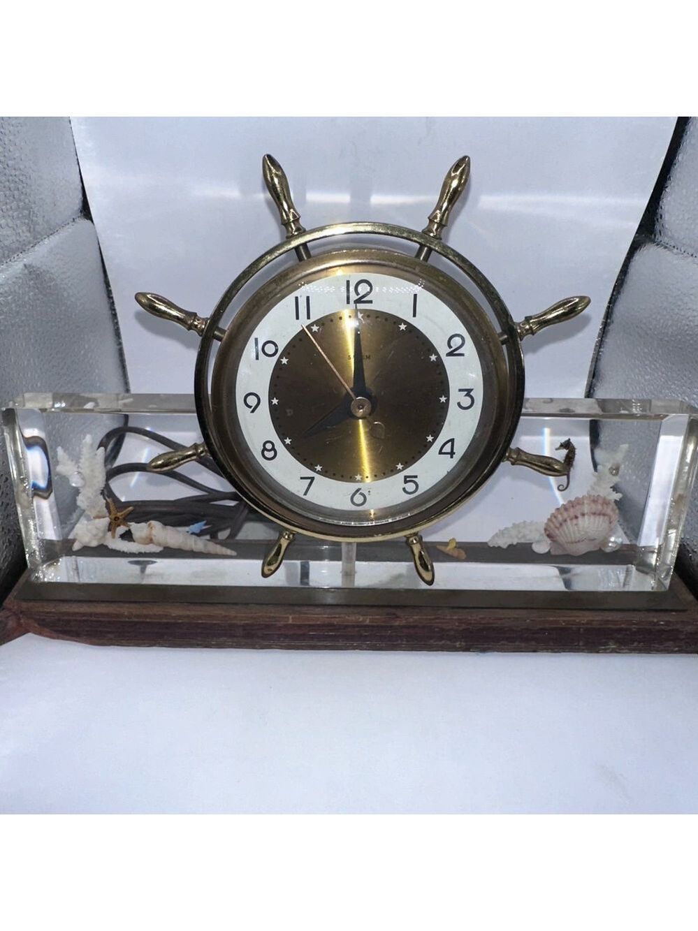 Rare Vintage Salem Mantel Clock Ship's Wheel Lucite Encased Shells MCM TESTED